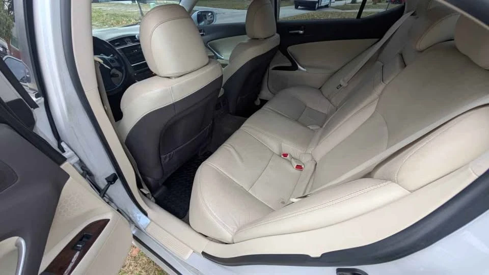 2011 Lexus IS 2nd Gen - Image 7 of 12