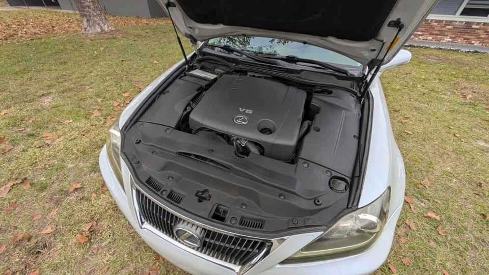 2011 Lexus IS 2nd Gen - Image 10 of 12