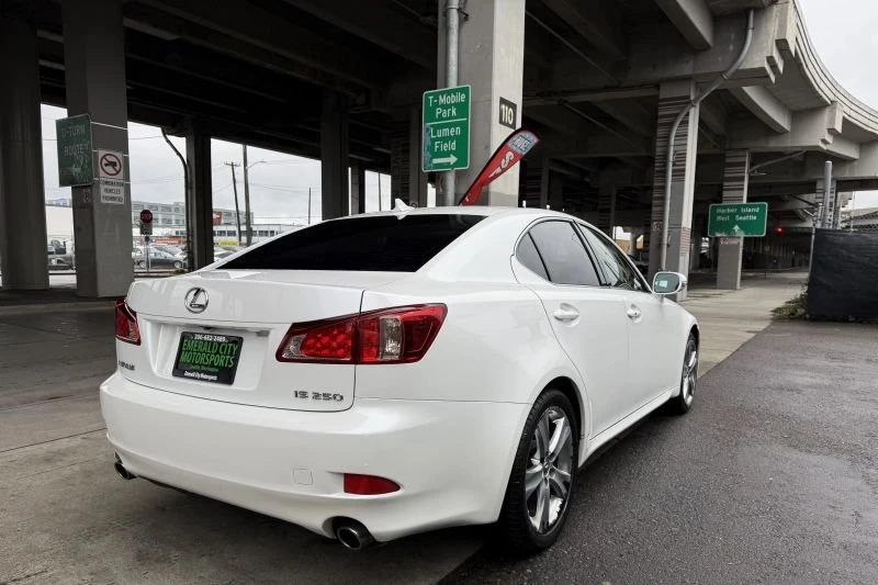 2011 Lexus IS 2nd Gen - Image 4 of 16
