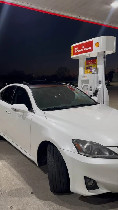 2011 Lexus IS 2nd Gen - Image 9 of 12