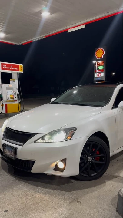 2011 Lexus IS 2nd Gen - Image 8 of 12
