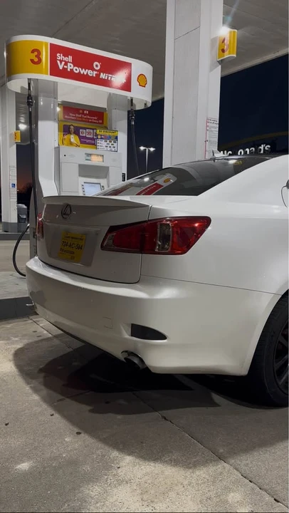 2011 Lexus IS 2nd Gen - Image 10 of 12