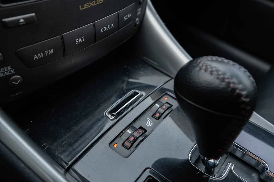2011 Lexus IS 2nd Gen - Image 15 of 20