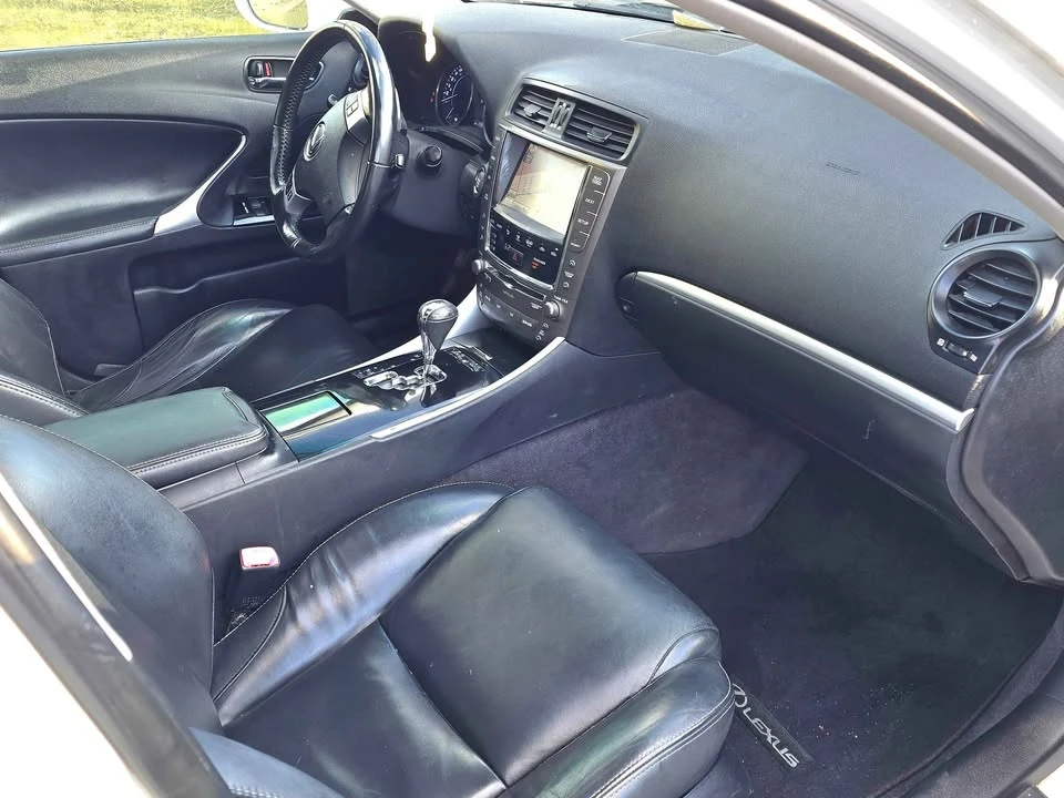 2011 Lexus IS 2nd Gen - Image 6 of 10