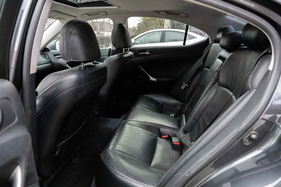 2011 Lexus IS 2nd Gen - Image 17 of 20