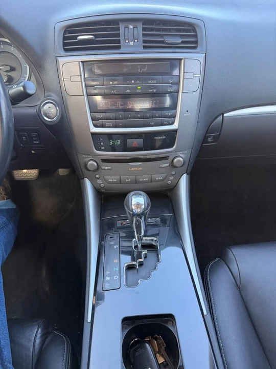 2011 Lexus IS 2nd Gen - Image 14 of 15