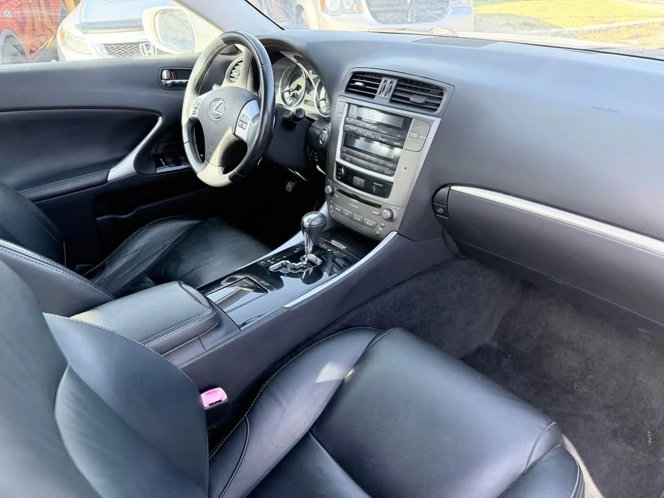 2011 Lexus IS 2nd Gen - Image 11 of 15