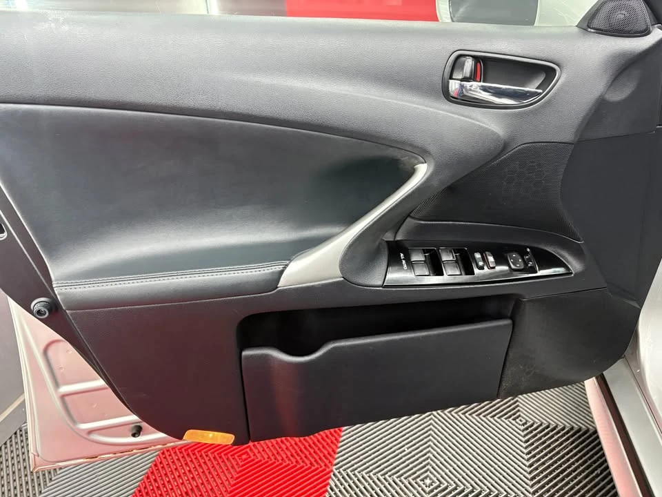 2011 Lexus IS 2nd Gen - Image 6 of 16