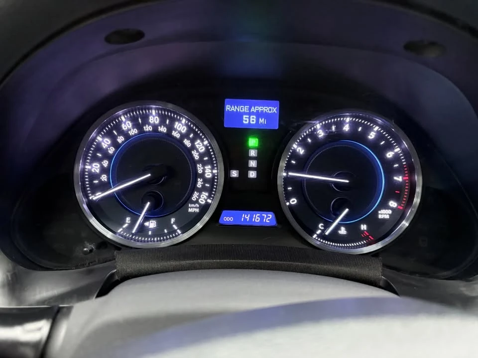 2011 Lexus IS 2nd Gen - Image 13 of 16