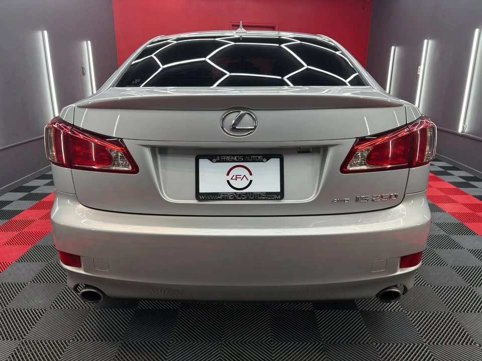 2011 Lexus IS 2nd Gen - Image 4 of 16
