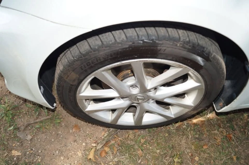 2011 Lexus IS 2nd Gen - Image 15 of 20
