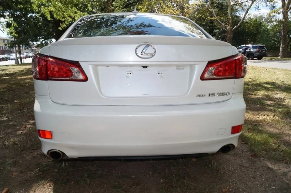 2011 Lexus IS 2nd Gen - Image 9 of 20