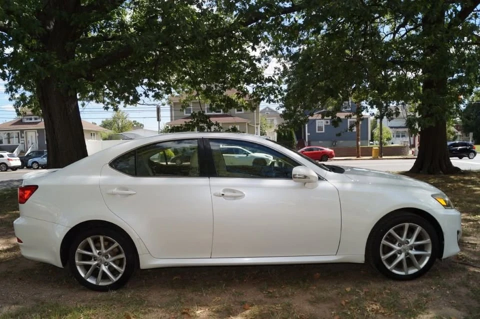 2011 Lexus IS 2nd Gen - Image 13 of 20