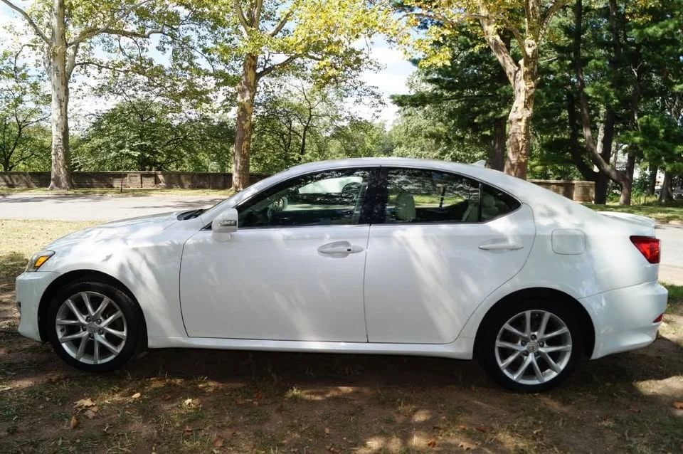 2011 Lexus IS 2nd Gen - Image 6 of 20