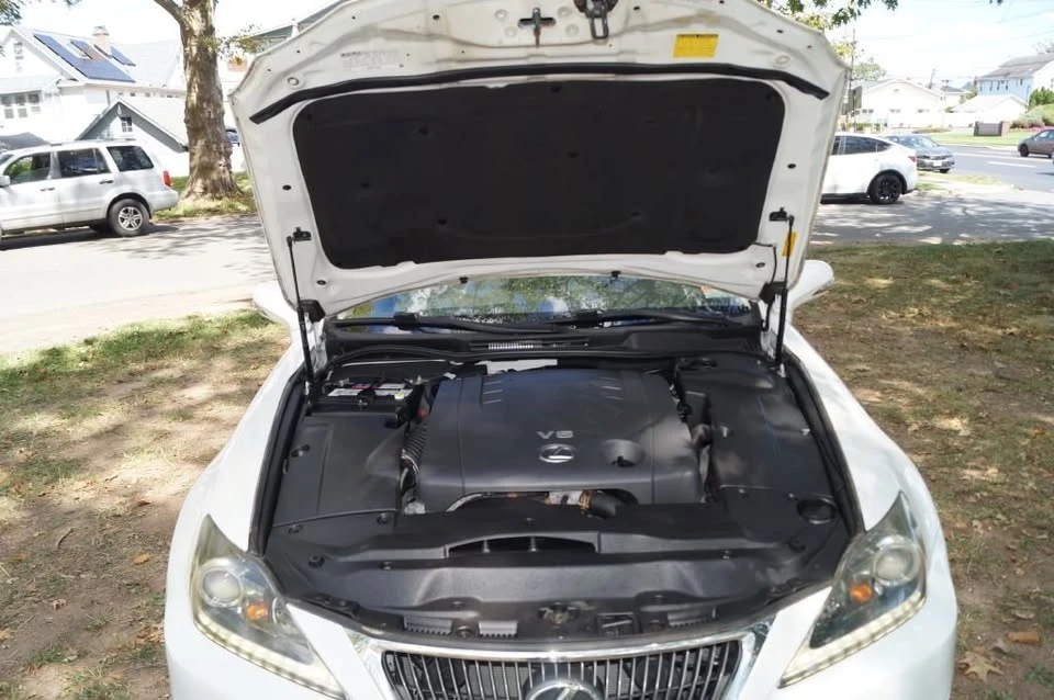 2011 Lexus IS 2nd Gen - Image 16 of 20
