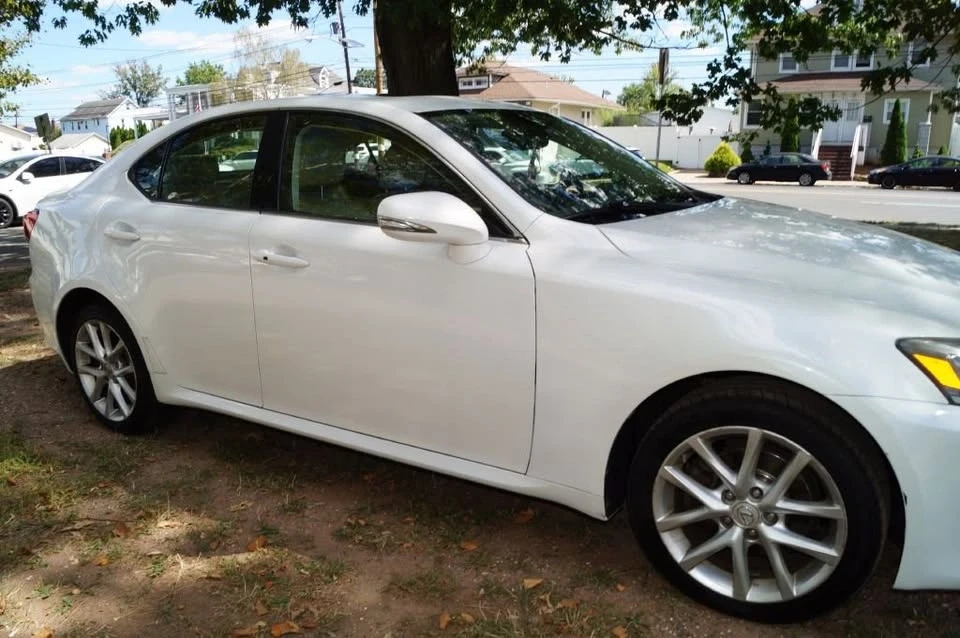 2011 Lexus IS 2nd Gen - Image 14 of 20