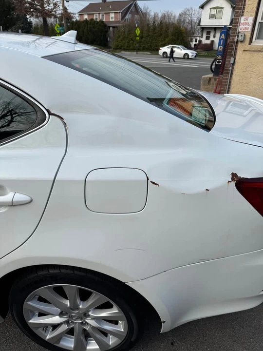 2011 Lexus IS 2nd Gen - Image 13 of 18