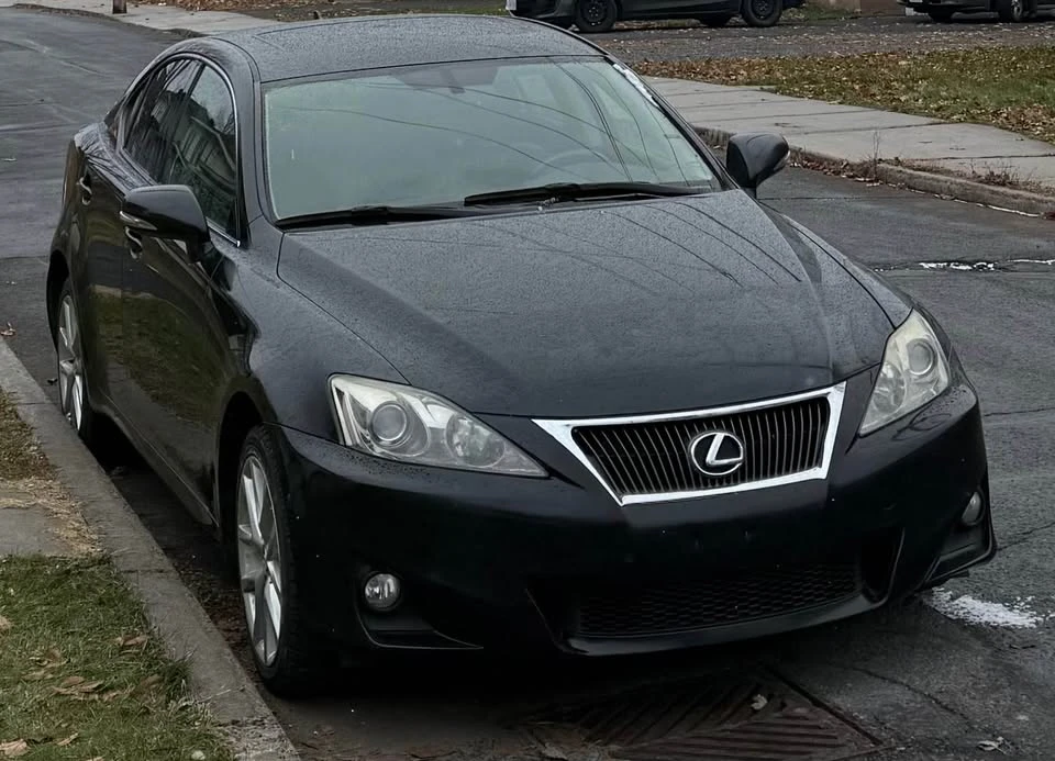 2011 Lexus IS 2nd Gen - Image 4 of 5