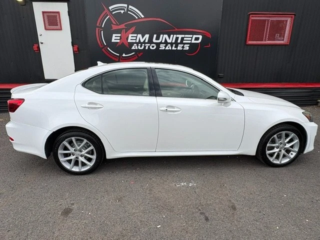2011 Lexus IS 2nd Gen - Image 6 of 16