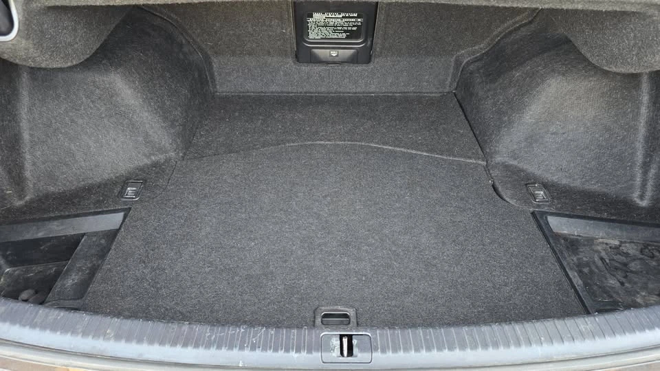 2011 Lexus IS 2nd Gen - Image 10 of 18
