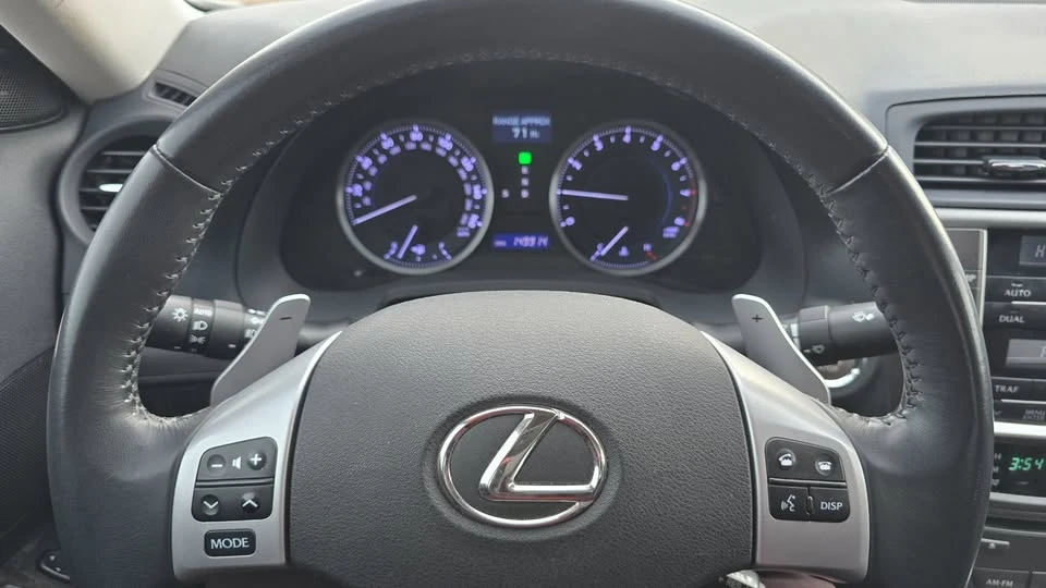 2011 Lexus IS 2nd Gen - Image 13 of 18