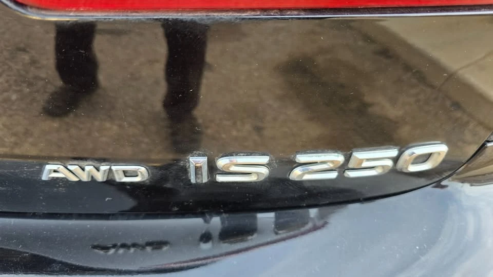 2011 Lexus IS 2nd Gen - Image 17 of 18