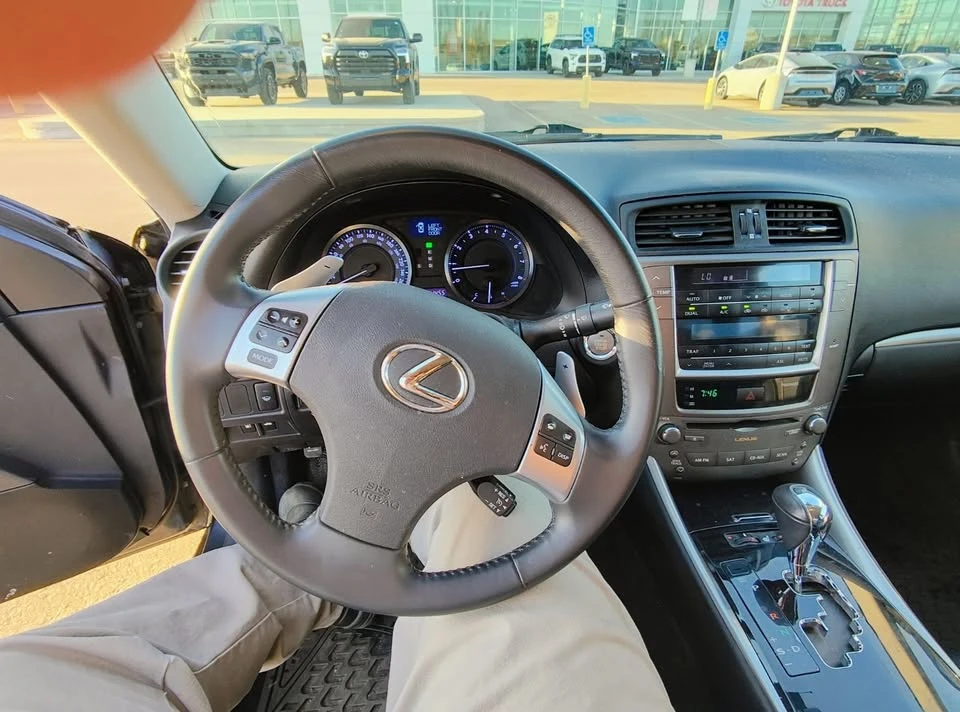 2011 Lexus IS 2nd Gen - Image 11 of 17