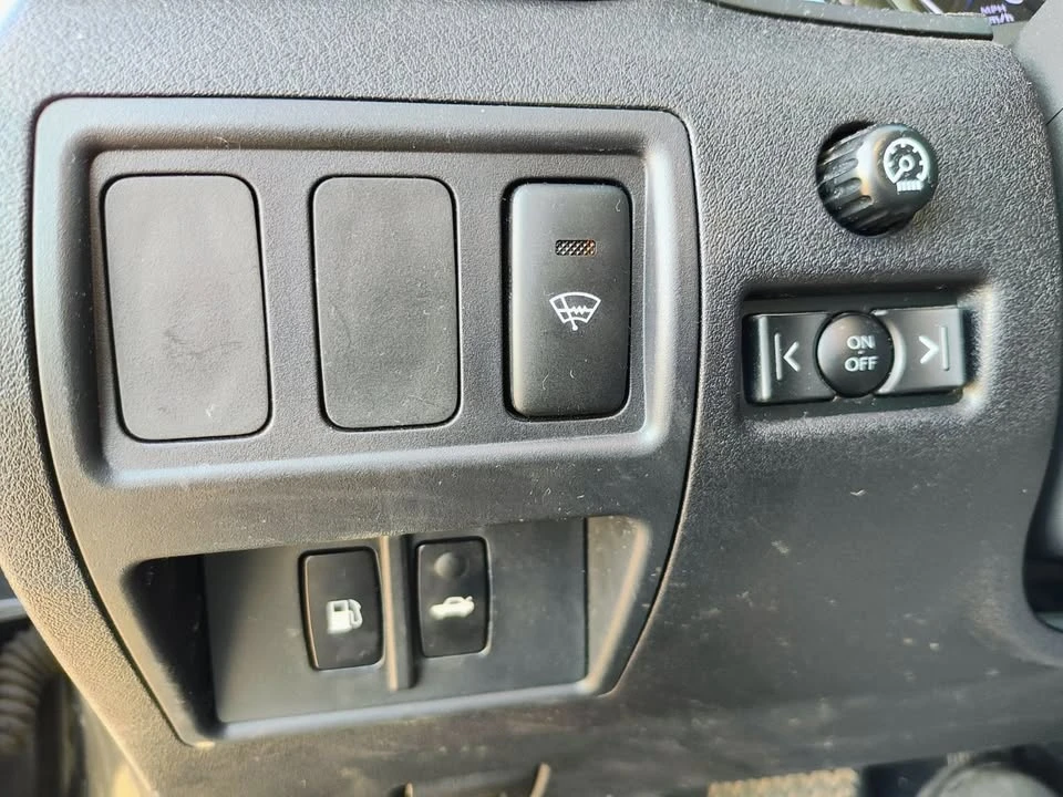 2011 Lexus IS 2nd Gen - Image 15 of 17