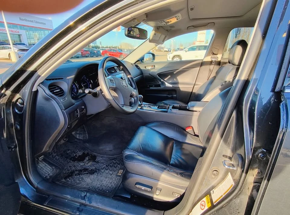 2011 Lexus IS 2nd Gen - Image 10 of 17