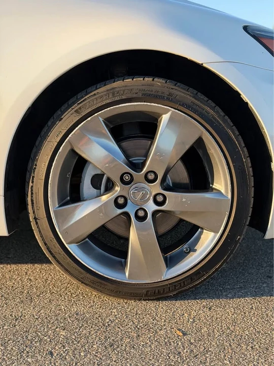 2011 Lexus IS 2nd Gen - Image 8 of 19