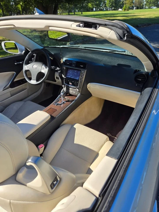 2011 Lexus IS 2nd Gen - Image 10 of 20