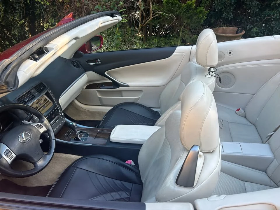 2011 Lexus IS 2nd Gen - Image 16 of 20