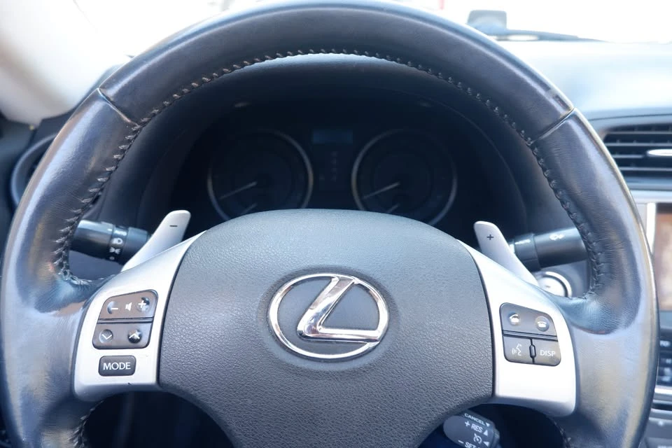 2011 Lexus IS 2nd Gen - Image 17 of 20