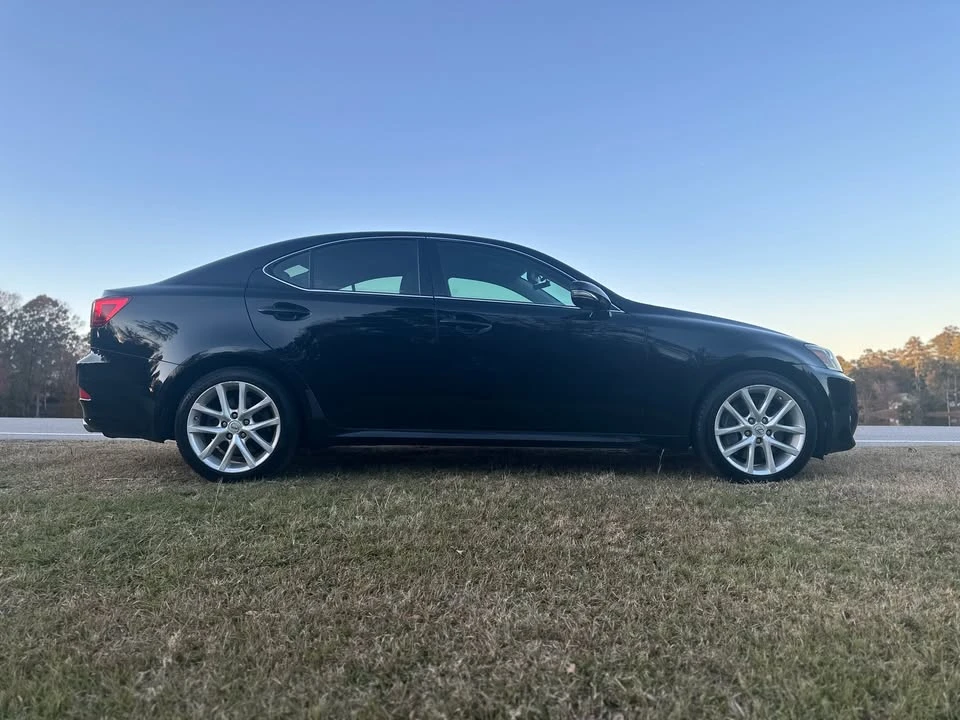 2011 Lexus IS 2nd Gen - Image 5 of 17