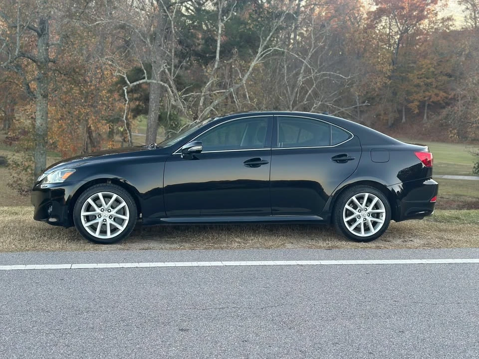 2011 Lexus IS 2nd Gen - Image 4 of 17