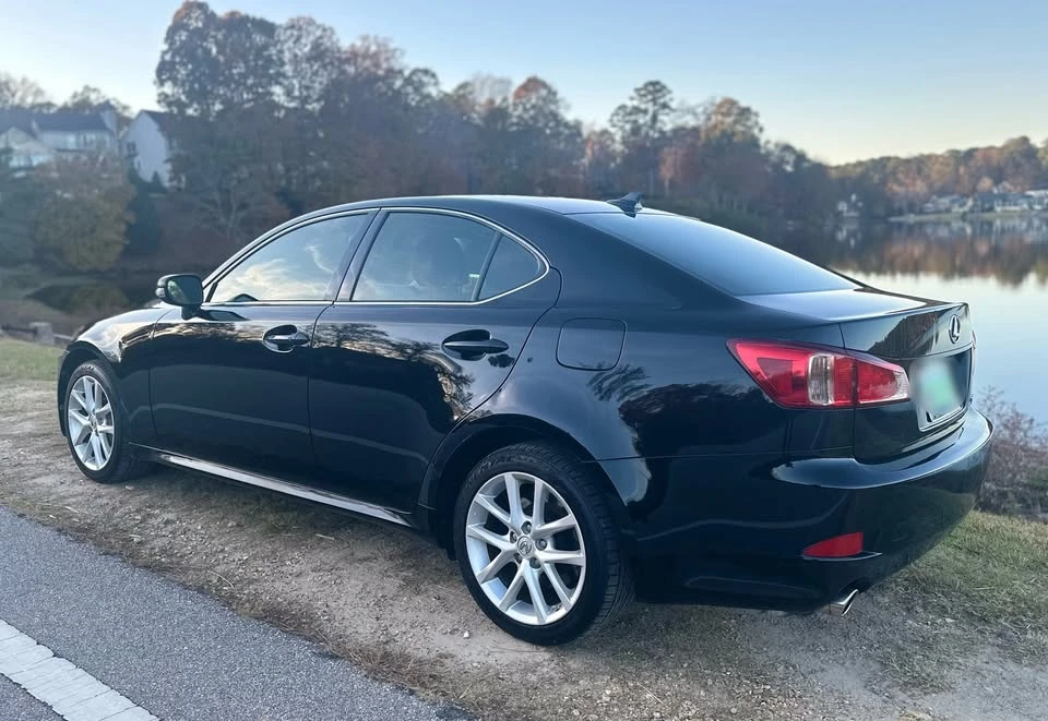 2011 Lexus IS 2nd Gen - Image 15 of 17