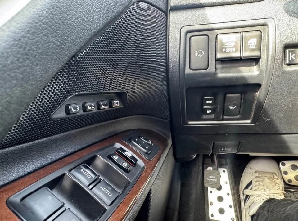 2011 Lexus IS 2nd Gen - Image 14 of 15