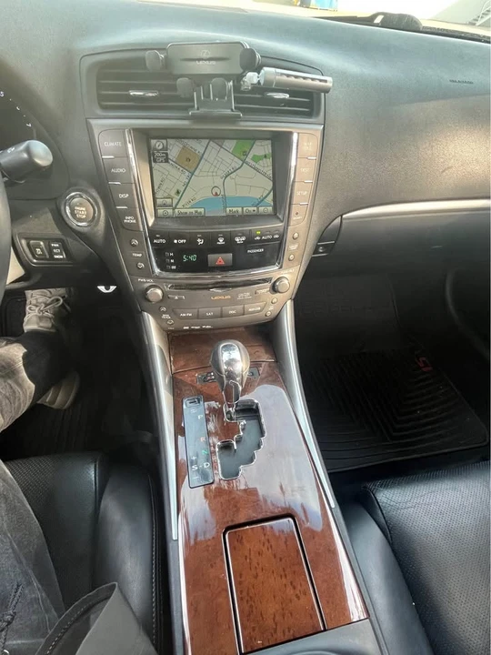 2011 Lexus IS 2nd Gen - Image 13 of 16