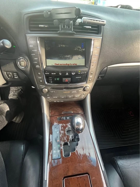2011 Lexus IS 2nd Gen - Image 11 of 16