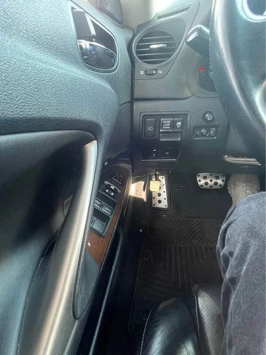2011 Lexus IS 2nd Gen - Image 14 of 16