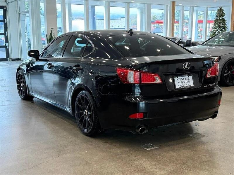 2011 Lexus IS 2nd Gen - Image 4 of 8