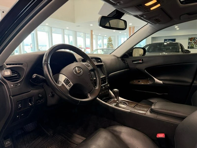 2011 Lexus IS 2nd Gen - Image 5 of 8