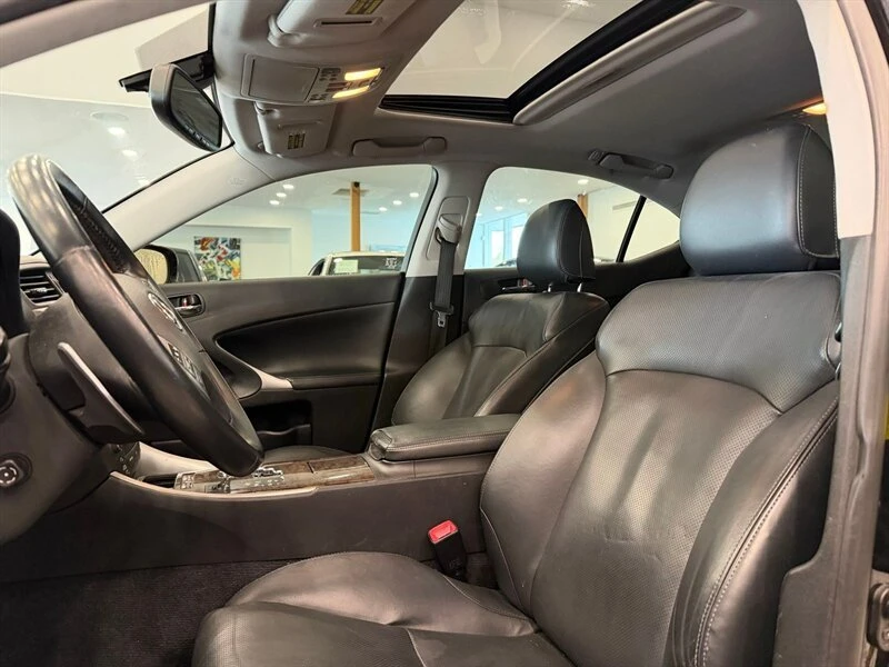 2011 Lexus IS 2nd Gen - Image 6 of 8