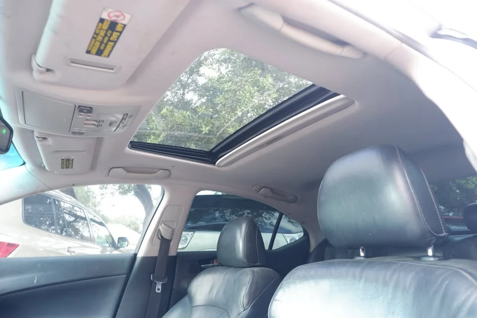 2011 Lexus IS 2nd Gen - Image 8 of 18