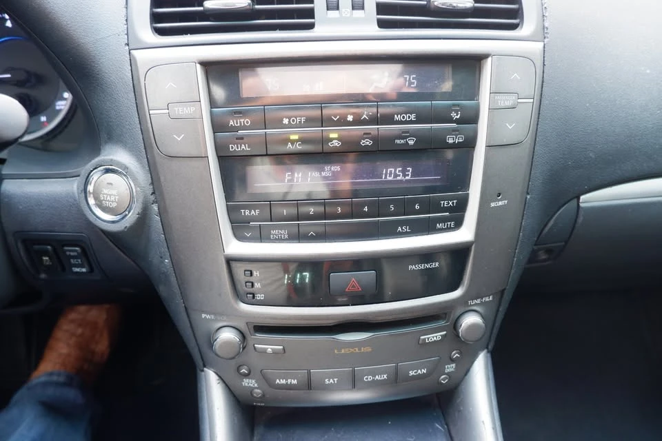 2011 Lexus IS 2nd Gen - Image 11 of 18