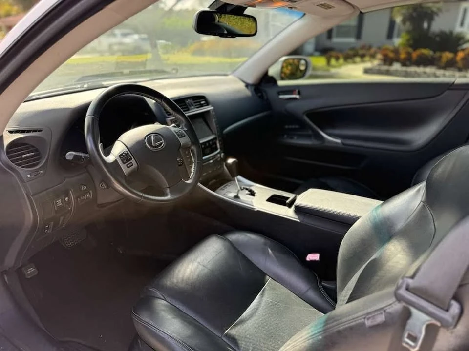 2011 Lexus IS 3rd Gen - Image 9 of 17