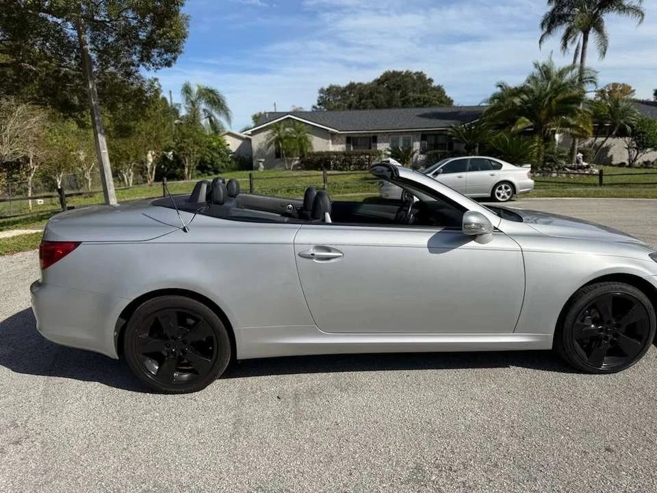 2011 Lexus IS 3rd Gen - Image 4 of 17