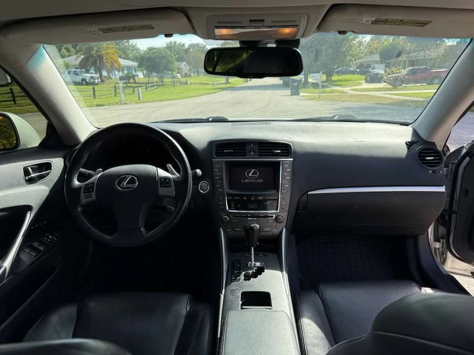 2011 Lexus IS 3rd Gen - Image 15 of 17