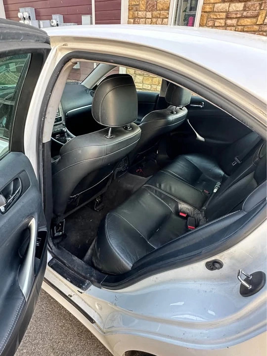 2011 Lexus IS 2nd Gen - Image 10 of 11