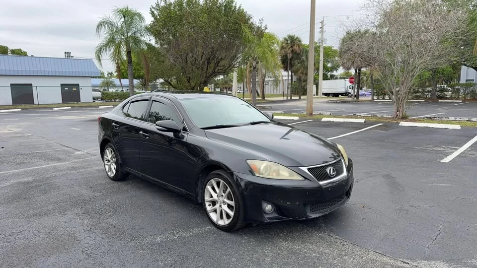 2011 Lexus IS 2nd Gen - Image 8 of 16